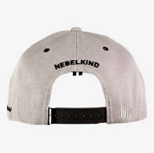 Nebelkind Metal Snapback Limited in gray